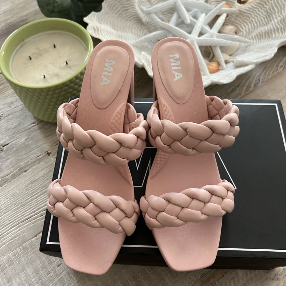 MIA Maine Braided Sandals in Blush